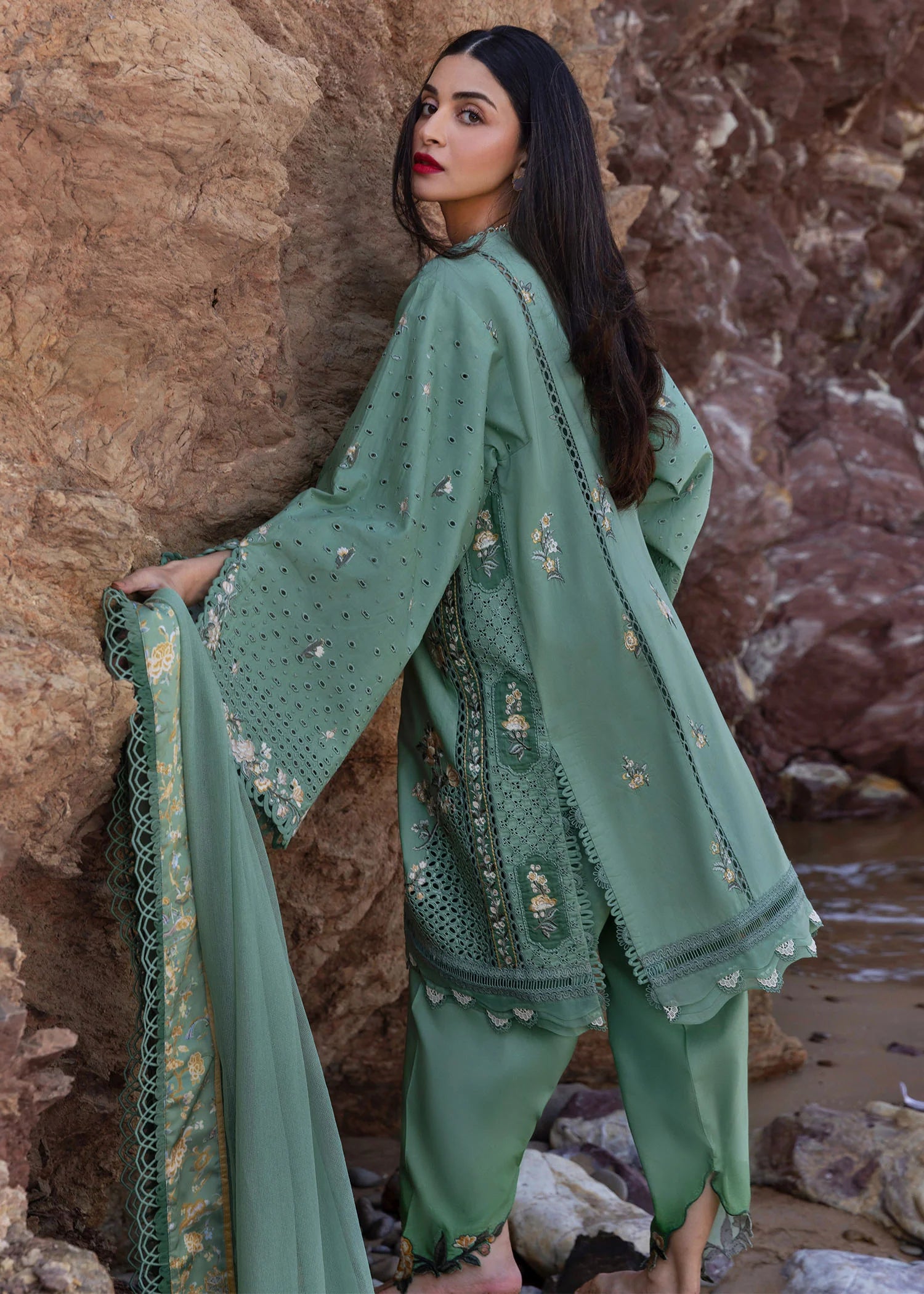 Parsi Threads